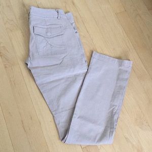 BCBG Slim Casual Pants w/ pocket Size 2 Beige